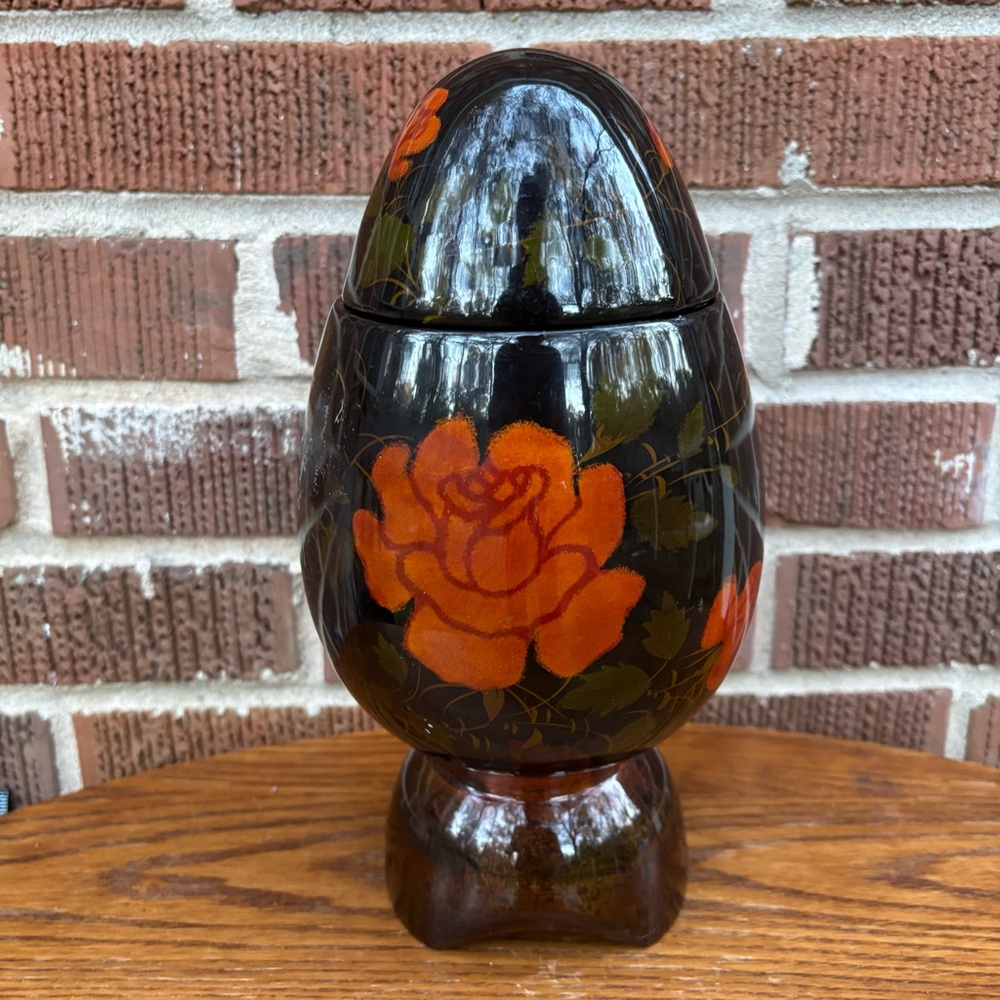 Large Lacquer Ware Of Vietnamese Egg Shaped Canister On Stand 11 in